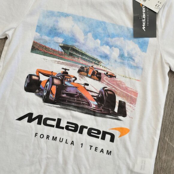 McLaren NWT Formula 1 Team Graphic Kids T-Shirt Size 9/10 racecar shirt summer - Picture 5 of 5